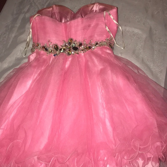 Dress - Picture 2 of 4